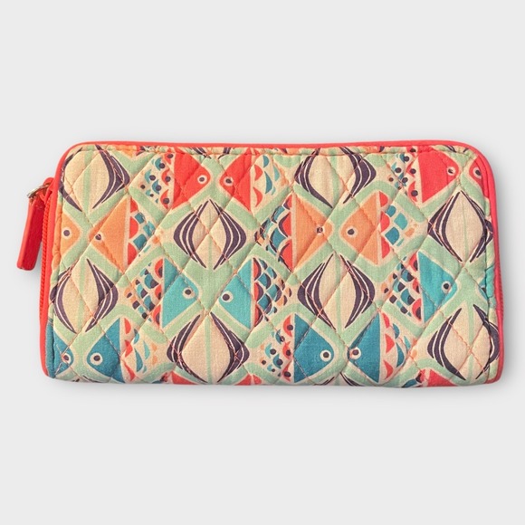 Vera Bradley Go Fish Coral Quilted Wallet Clutch Zip Around Fish Print RFID - Picture 1 of 4